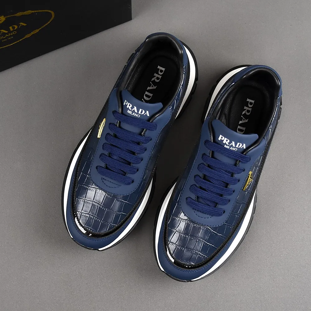 PP440👟👟👟[PRADA-Prada] boutique series. The upper is made of first-layer cowhide, sheepskin lining, and an ultra-light soft elastic PU outsole. Men's size 38-44 (45 custom-made) (just choose according to your usual wearing size).